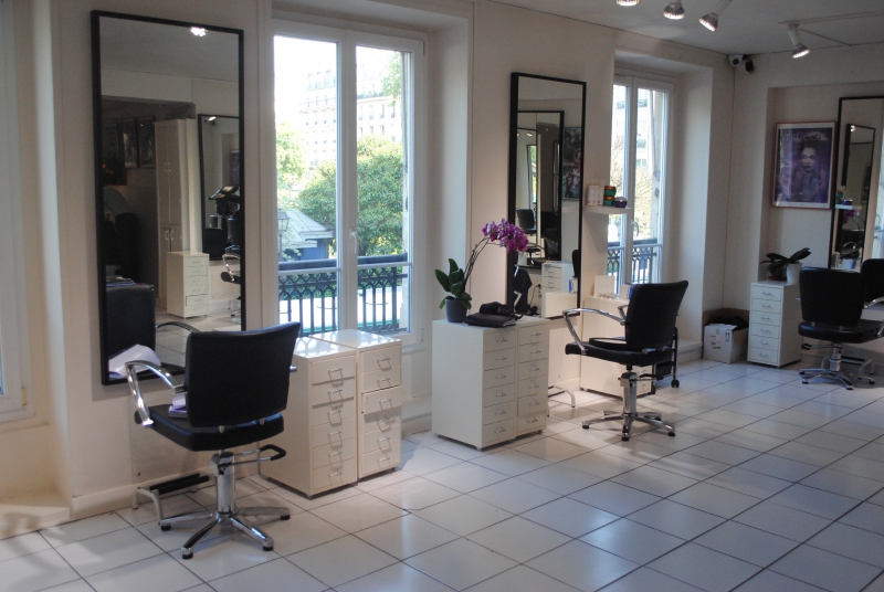 coiffure-GRIMAUD-min_floor-home-office-property-living-room-room-781228-pxhere.com